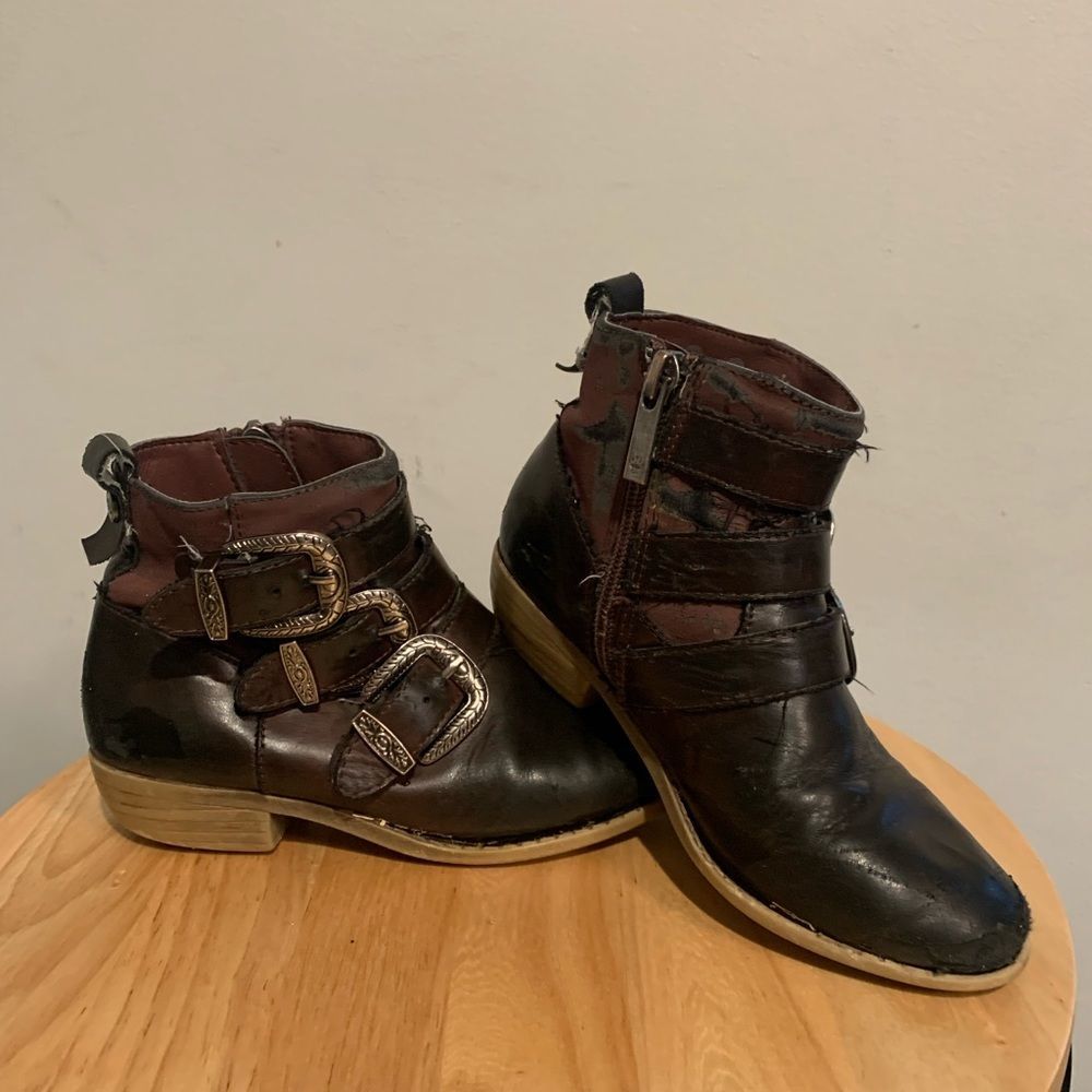 2 FOR $10 🛍🛍 Girls Boots with Buckles Size 12